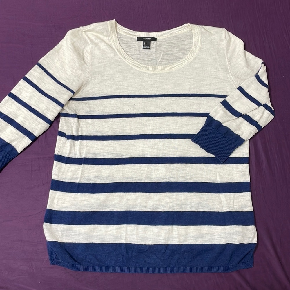 Forever 21, Large 3/4 sleeve Sweater